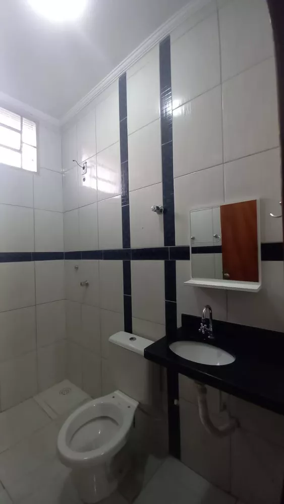 Casa à venda com 2 quartos, 160m² - Foto 2