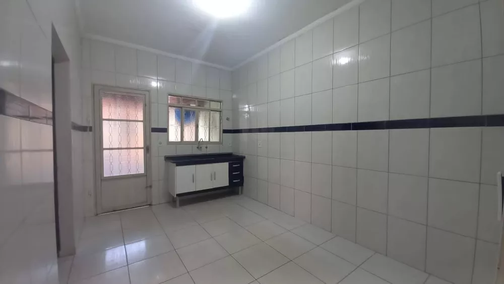 Casa à venda com 2 quartos, 160m² - Foto 3