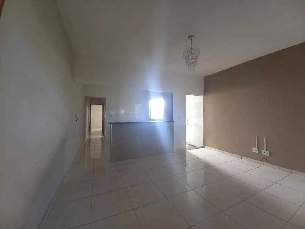 Casa à venda com 1 quarto, 70m² - Foto 1