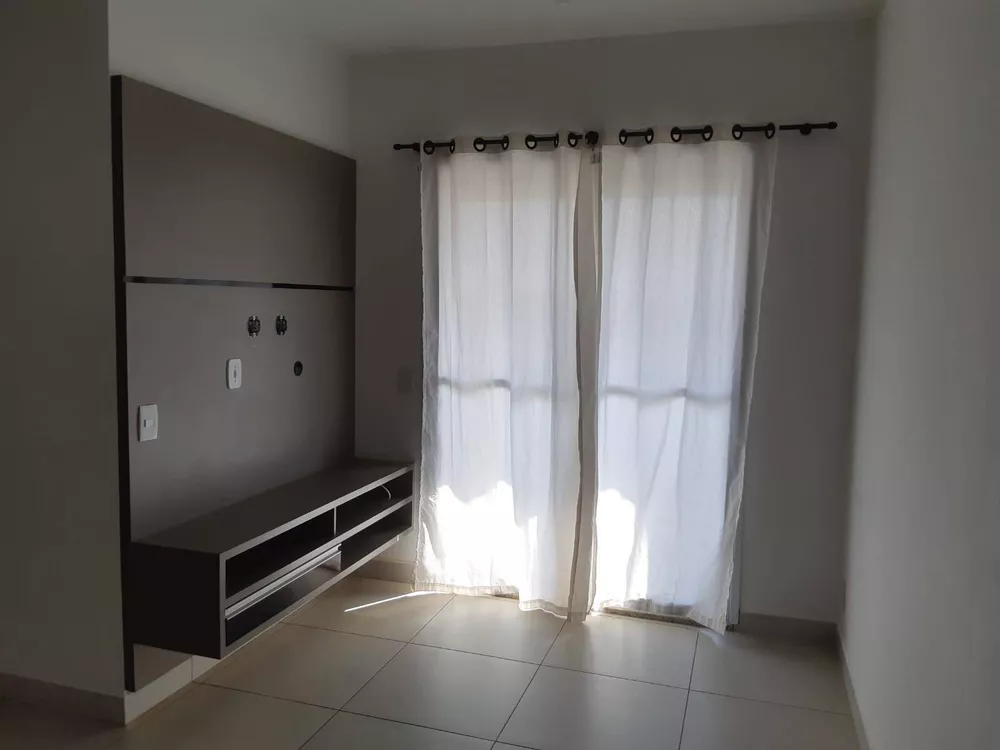 Apartamento à venda com 3 quartos, 70m² - Foto 2