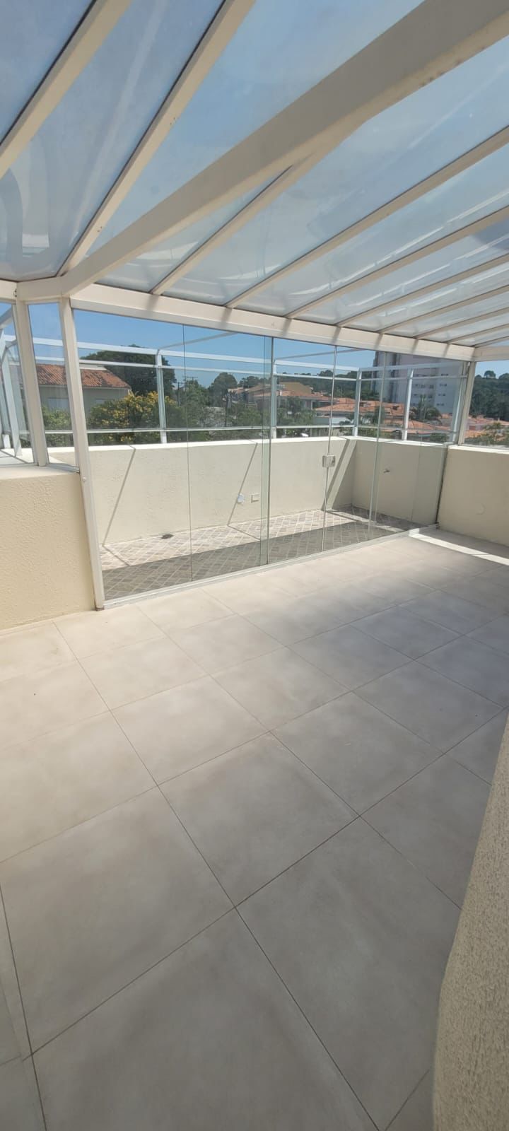 Apartamento à venda com 3 quartos, 148m² - Foto 2