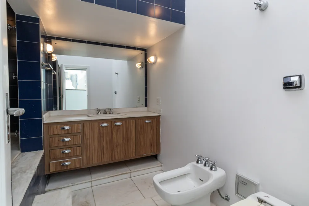 Cobertura, 3 quartos, 240 m² - Foto 2