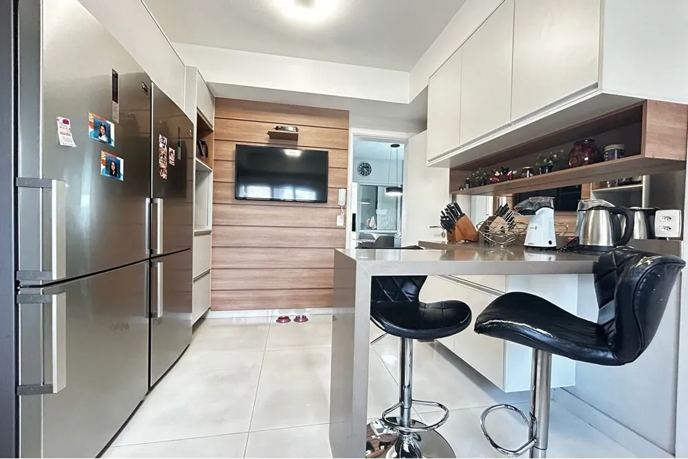 Apartamento, 3 quartos, 258 m² - Foto 2