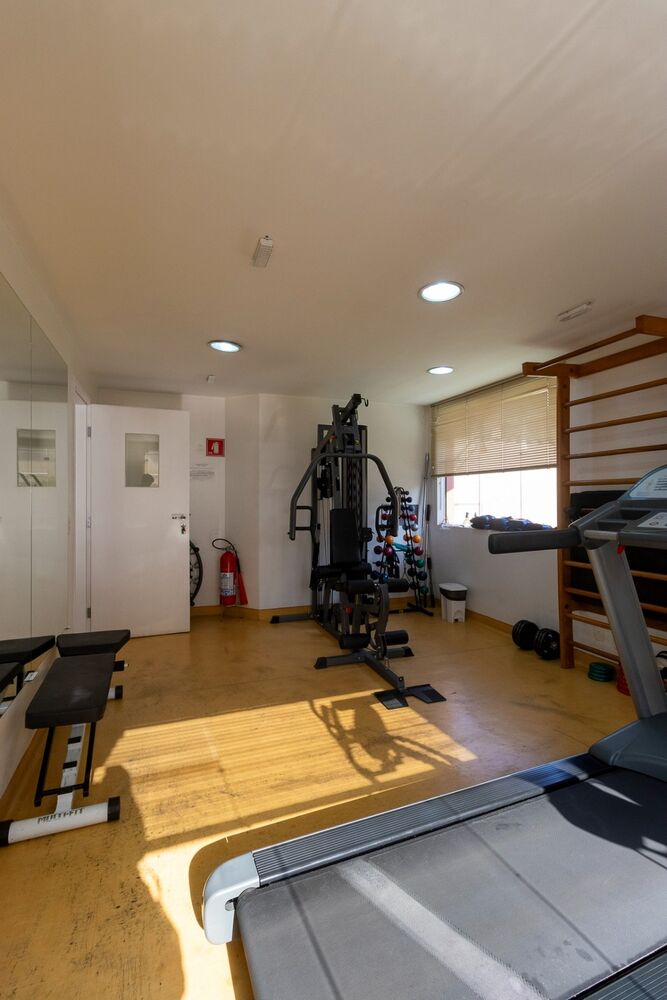 Apartamento à venda com 4 quartos, 196m² - Foto 3