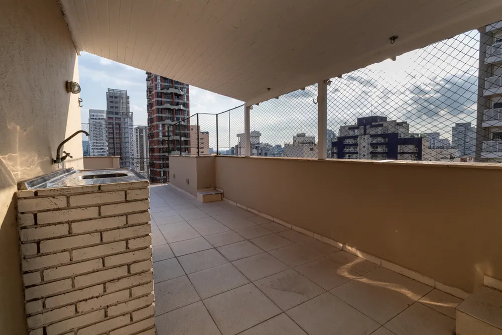 Cobertura, 3 quartos, 218 m² - Foto 2