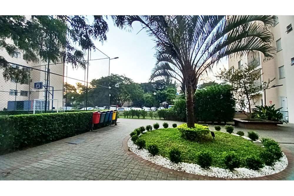Apartamento à venda com 1 quarto, 50m² - Foto 2