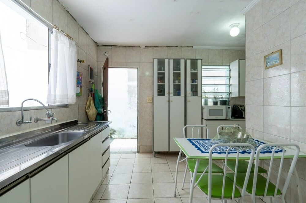 Casa à venda com 4 quartos, 60m² - Foto 11