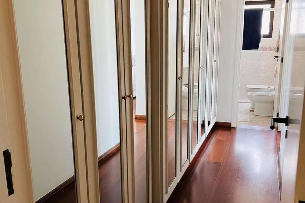 Apartamento à venda com 3 quartos, 176m² - Foto 2