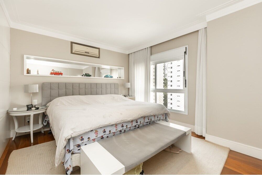 Apartamento à venda com 3 quartos, 211m² - Foto 3