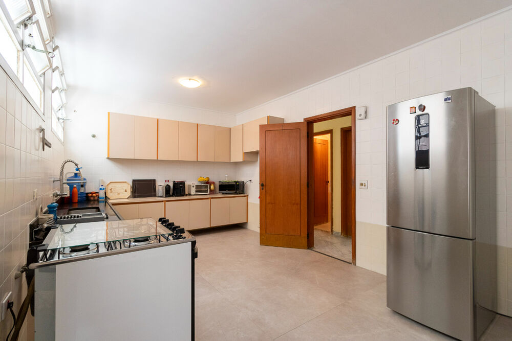 Casa, 4 quartos, 294 m² - Foto 1