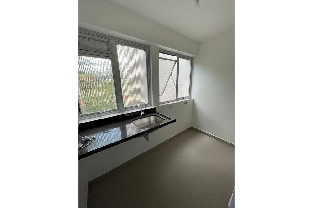 Apartamento à venda com 3 quartos, 137m² - Foto 3