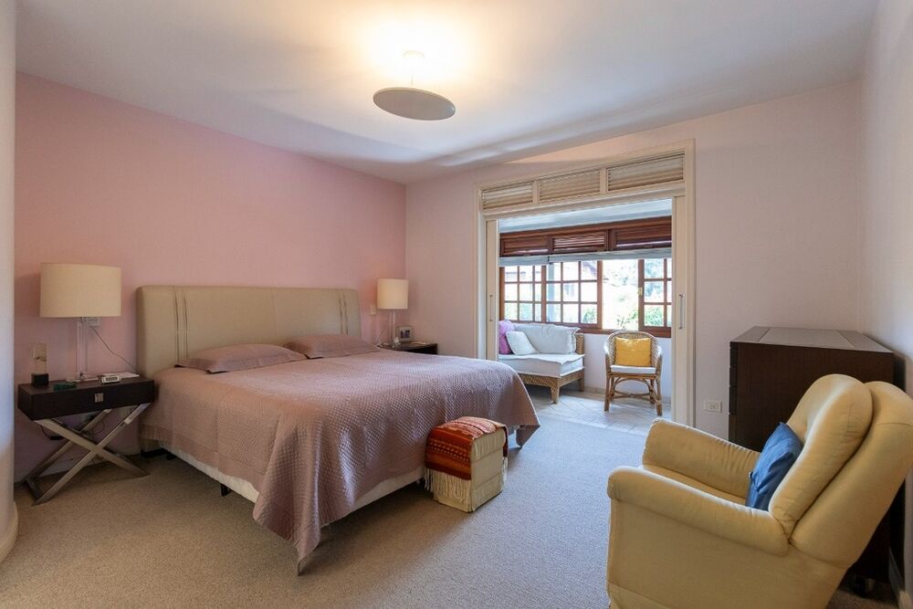 Casa à venda com 4 quartos, 440m² - Foto 11