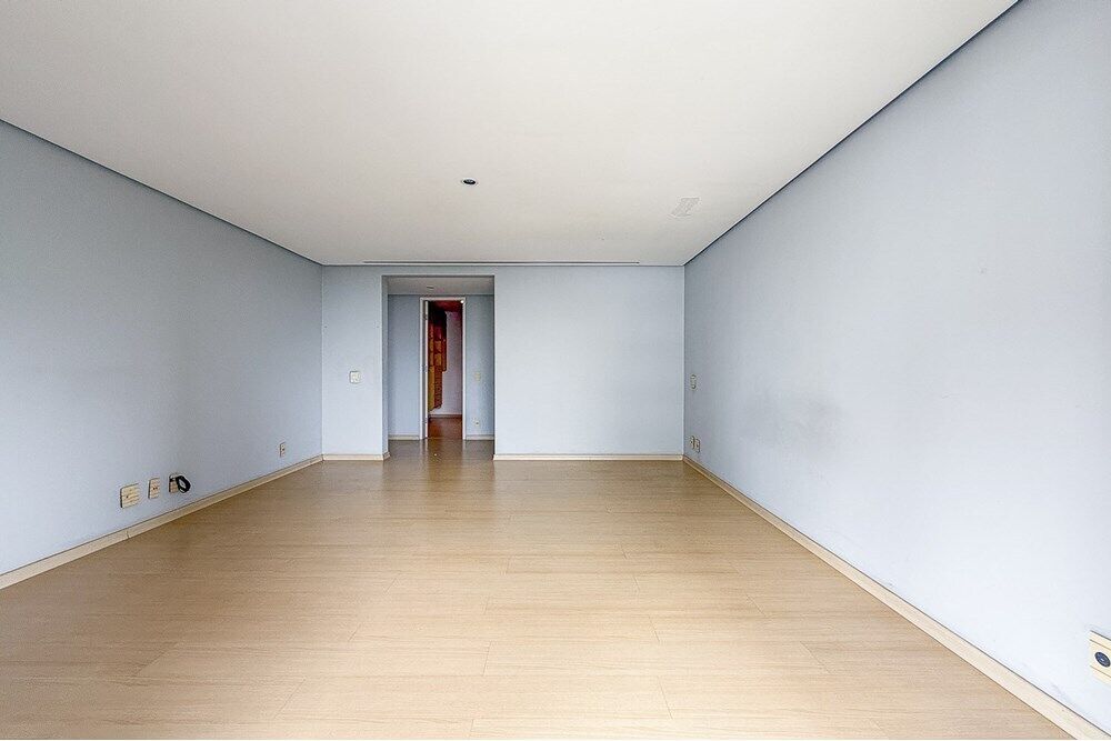 Apartamento à venda com 4 quartos, 277m² - Foto 1