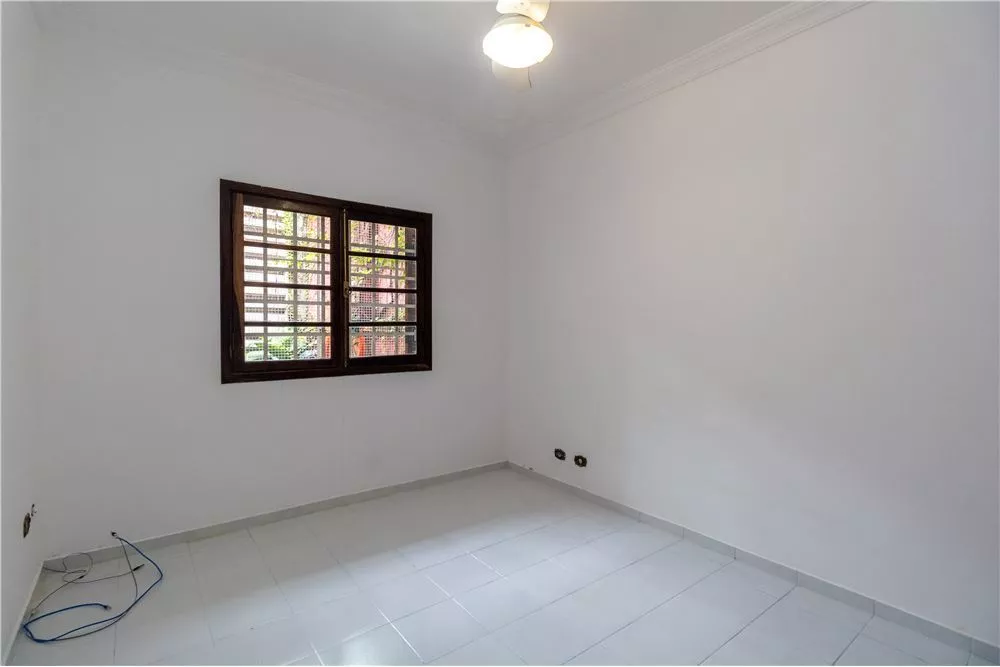 Casa à venda com 3 quartos, 239m² - Foto 13