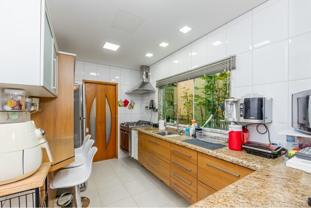 Casa, 3 quartos, 185 m² - Foto 1