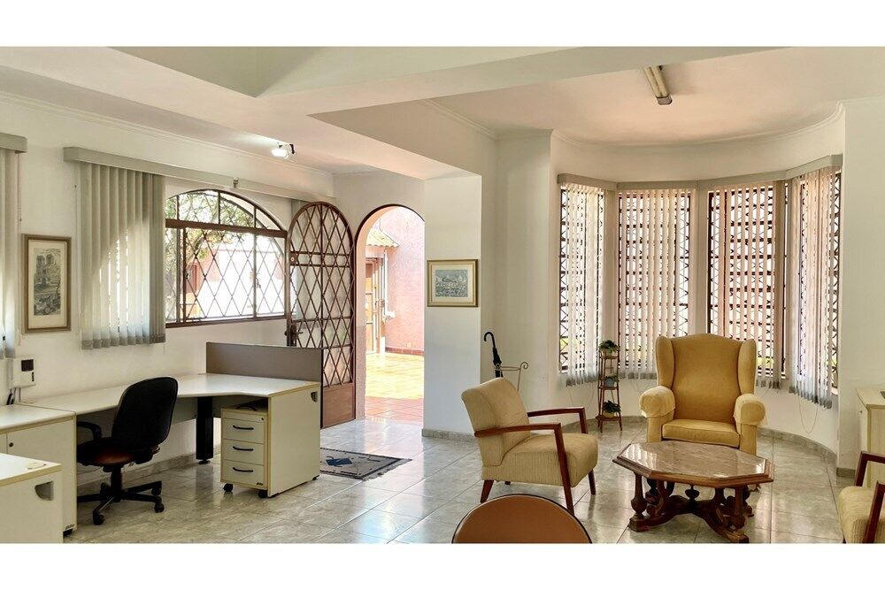 Casa, 3 quartos, 265 m² - Foto 4