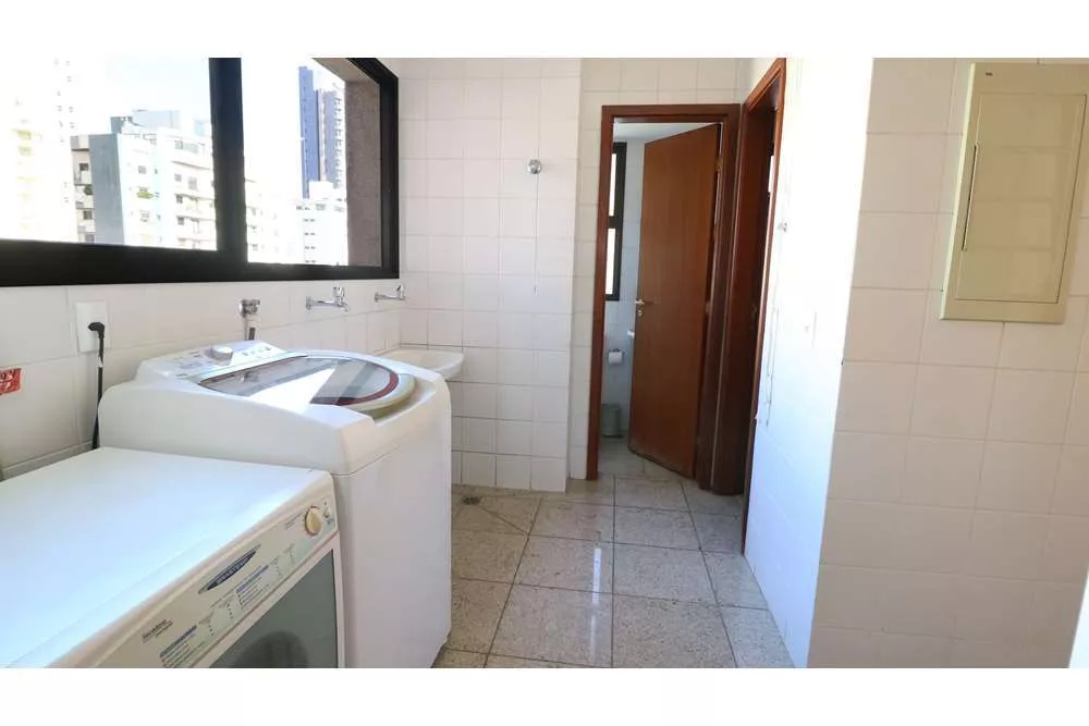 Apartamento à venda com 4 quartos, 226m² - Foto 5