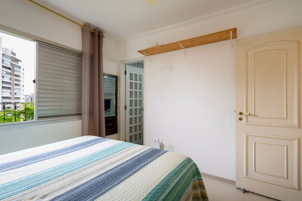 Apartamento à venda com 3 quartos, 110m² - Foto 2
