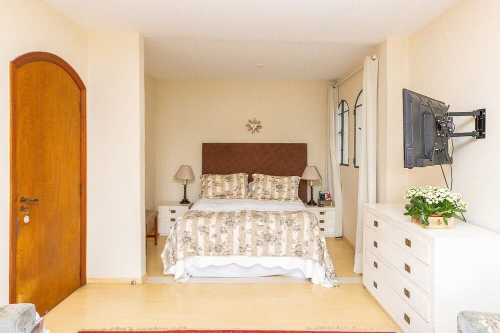 Casa, 4 quartos, 641 m² - Foto 1