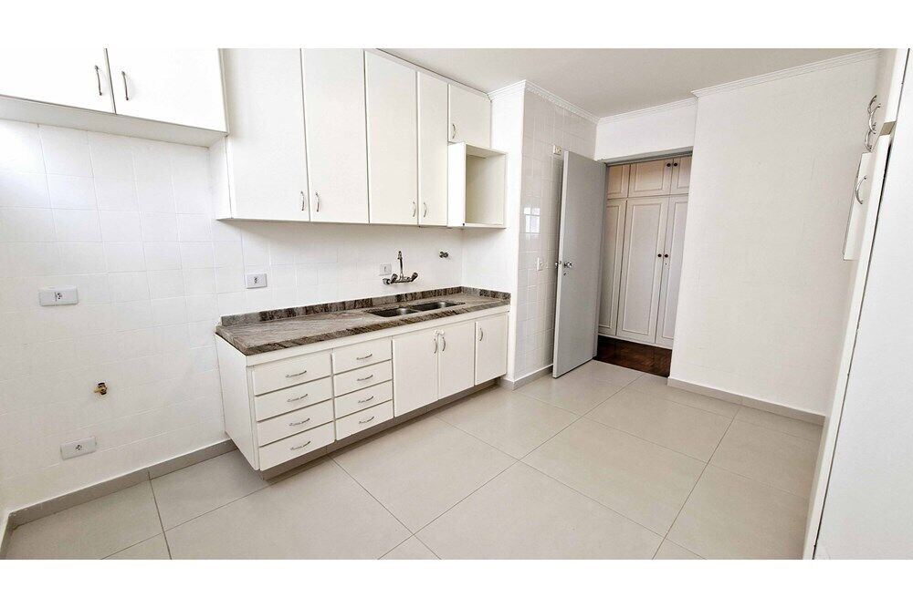 Apartamento à venda com 3 quartos, 131m² - Foto 5