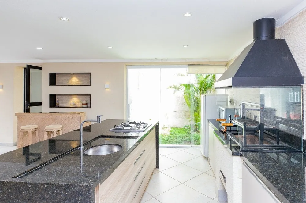 Casa, 4 quartos, 390 m² - Foto 2