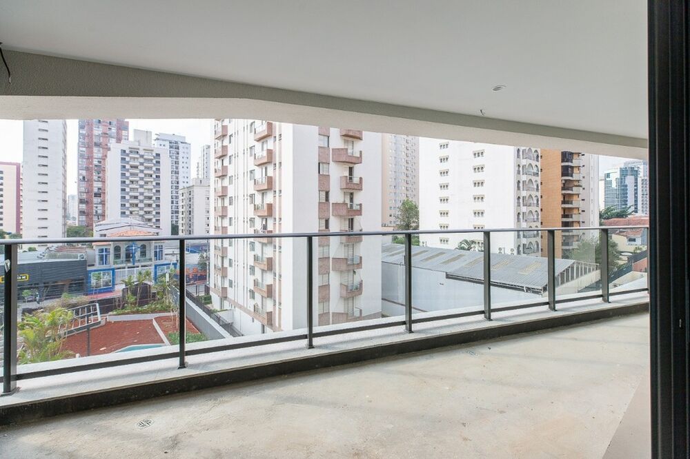 Apartamento à venda com 3 quartos, 153m² - Foto 2