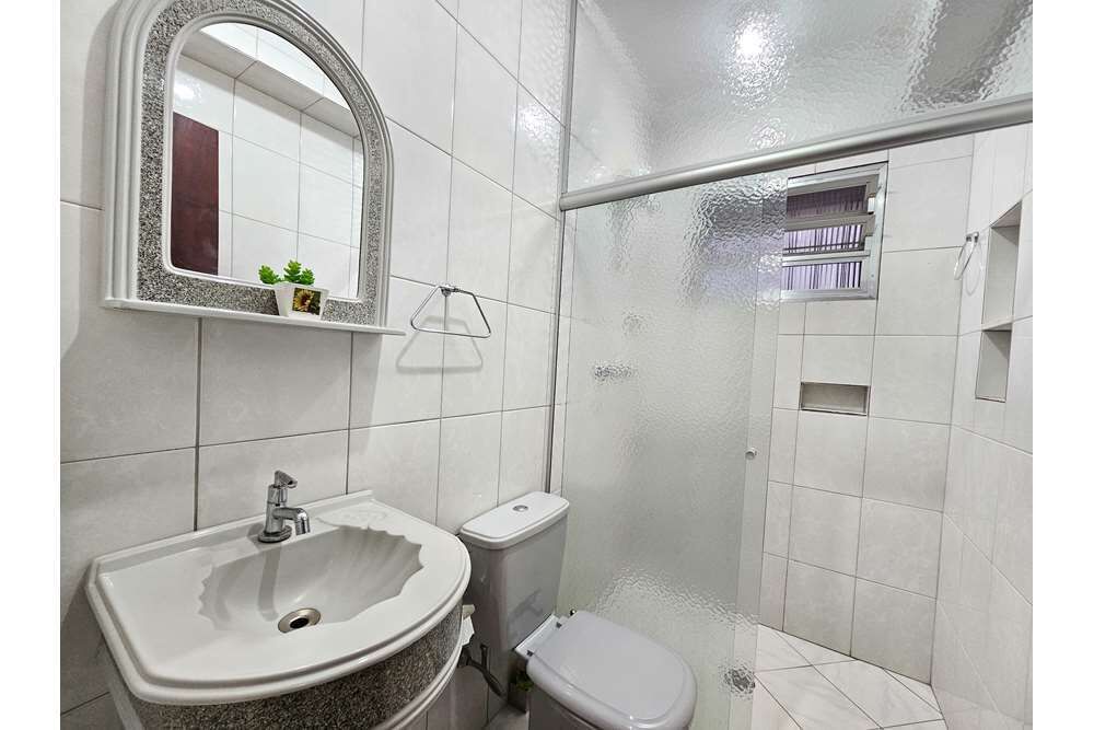 Casa à venda com 3 quartos, 150m² - Foto 2