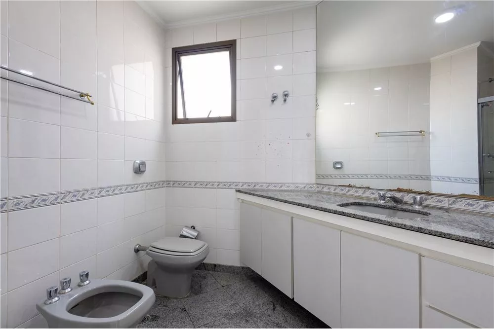 Apartamento à venda com 5 quartos, 242m² - Foto 12