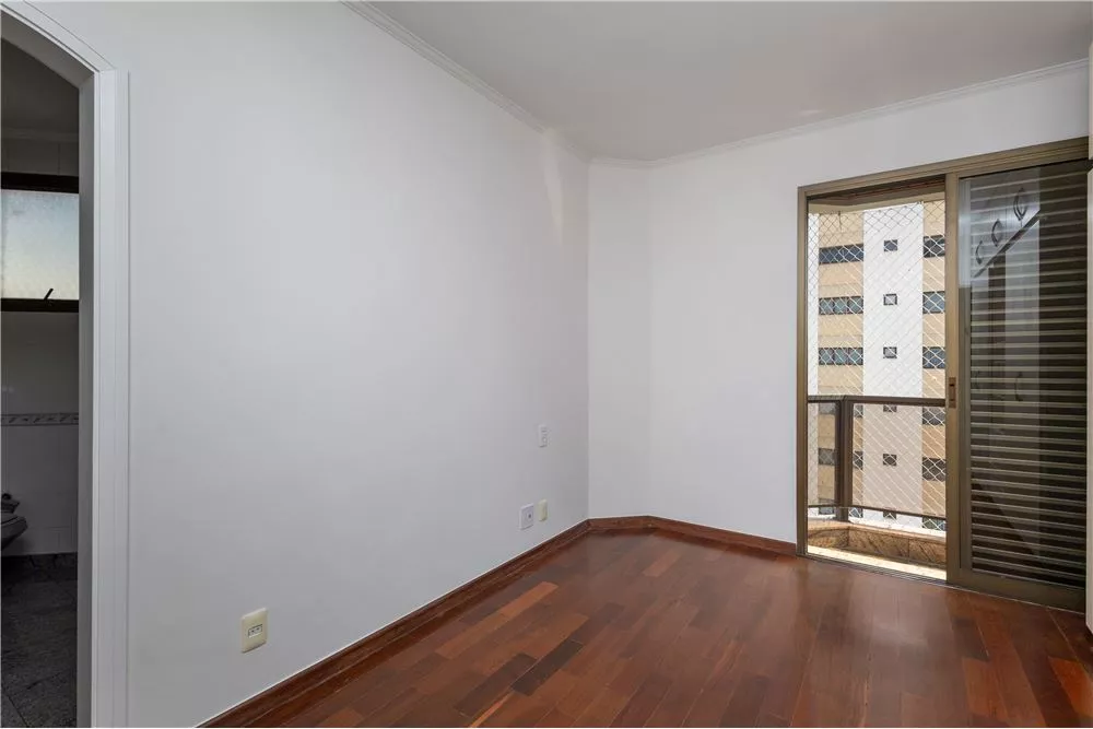 Apartamento à venda com 5 quartos, 242m² - Foto 6