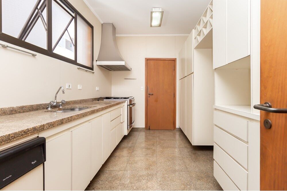 Apartamento, 4 quartos, 195 m² - Foto 1