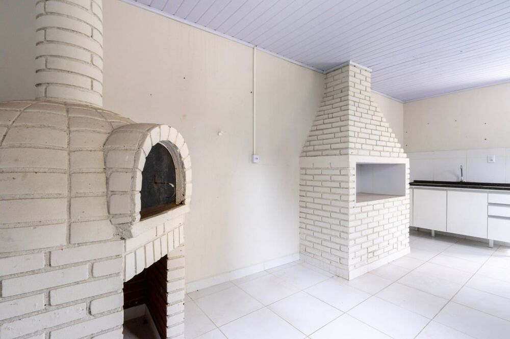Casa à venda com 3 quartos, 303m² - Foto 4
