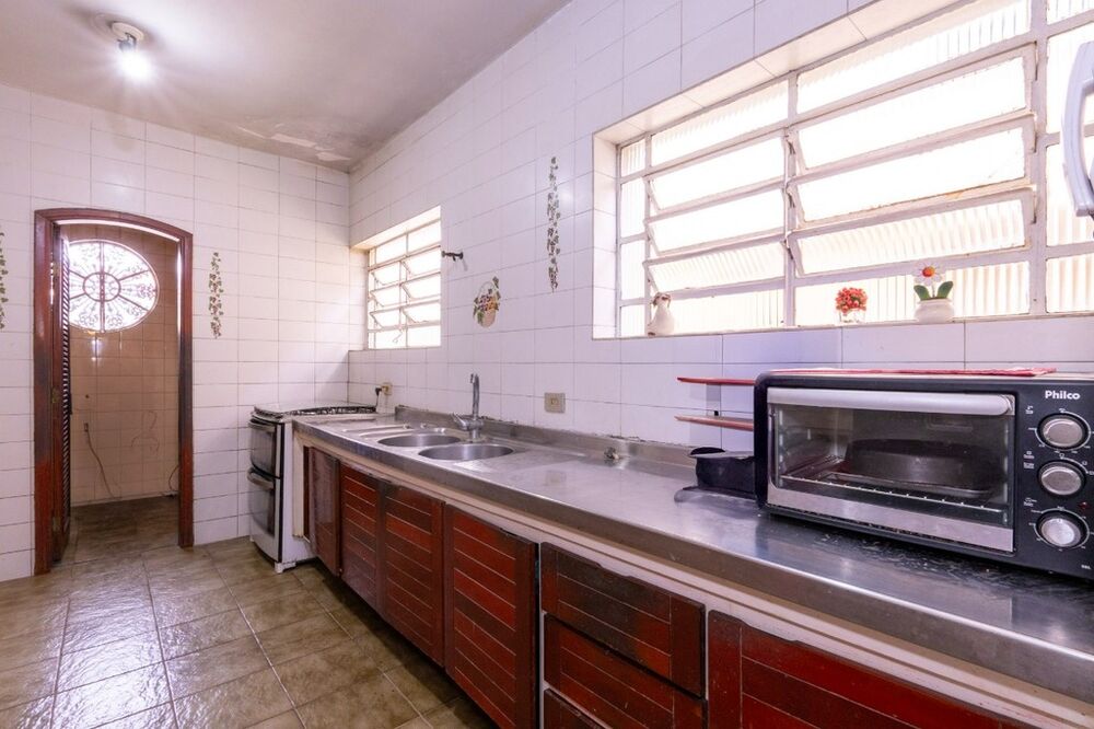 Casa à venda com 3 quartos, 303m² - Foto 3