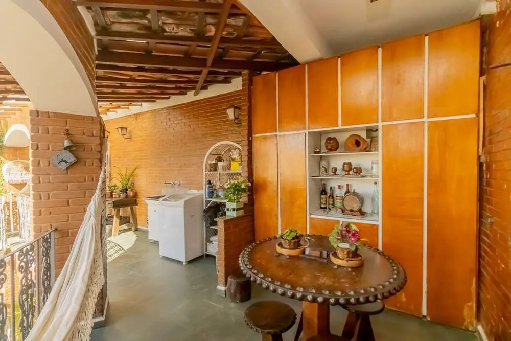 Casa, 4 quartos, 333 m² - Foto 1