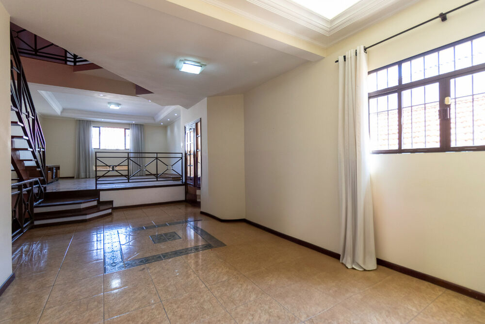 Casa, 3 quartos, 330 m² - Foto 2