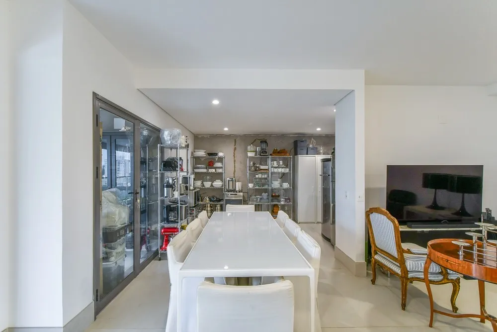 Apartamento, 3 quartos, 186 m² - Foto 2