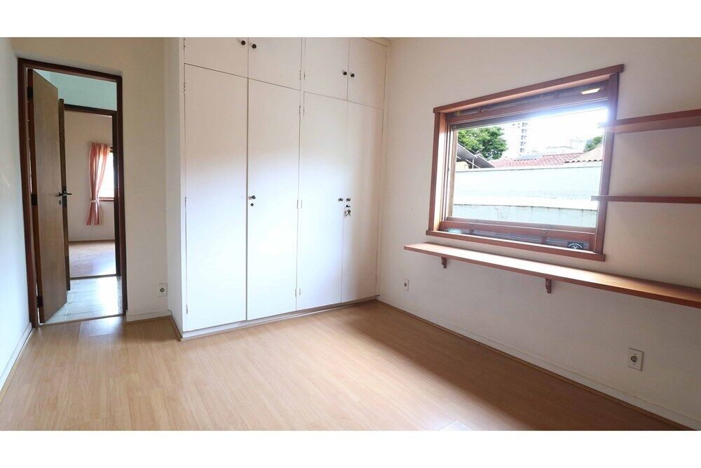 Casa de Condomínio à venda com 3 quartos, 216m² - Foto 4
