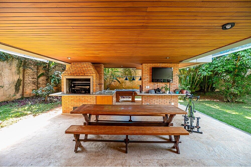 Casa à venda com 4 quartos, 1023m² - Foto 2