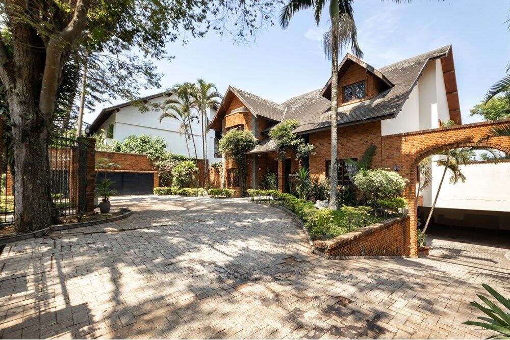 Casa à venda com 4 quartos, 788m² - Foto 1