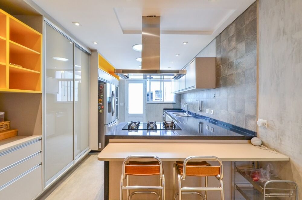 Casa à venda com 3 quartos, 259m² - Foto 2