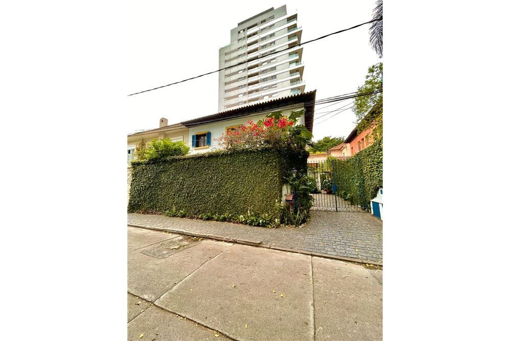 Casa, 4 quartos, 220 m² - Foto 1