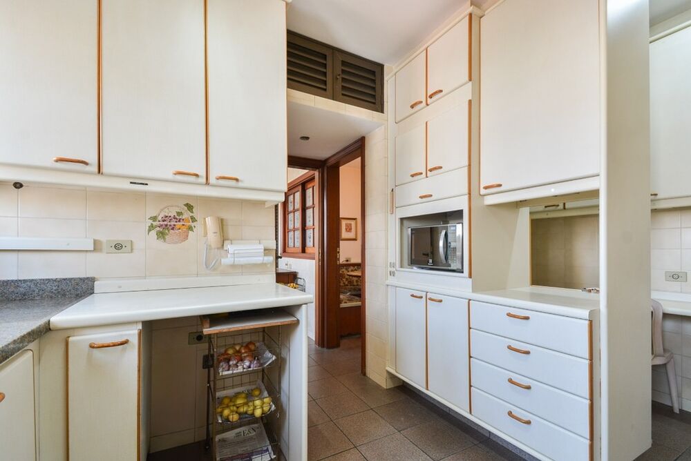Apartamento à venda com 4 quartos, 246m² - Foto 6