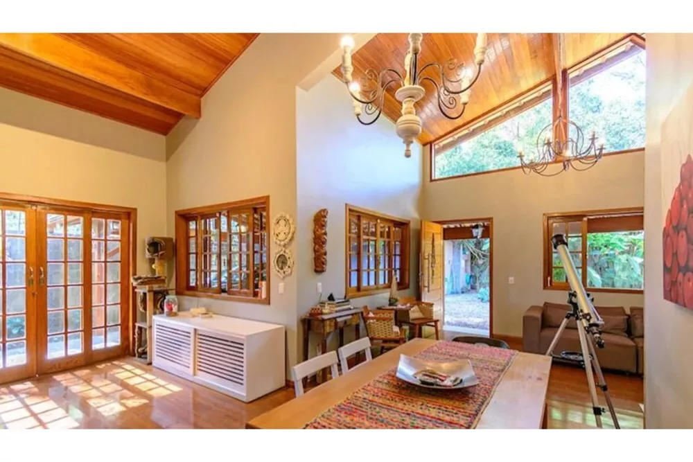 Casa, 4 quartos, 350 m² - Foto 1