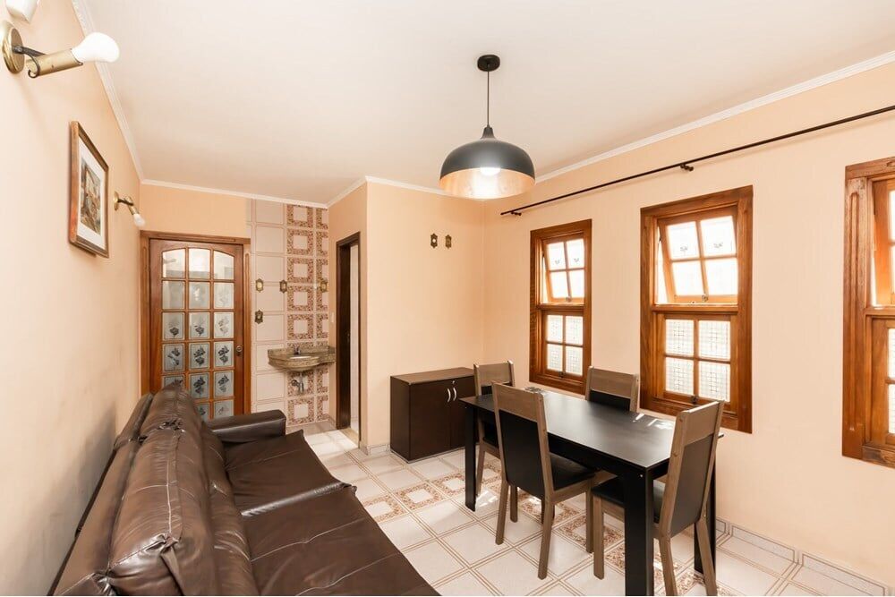 Casa, 4 quartos, 207 m² - Foto 1