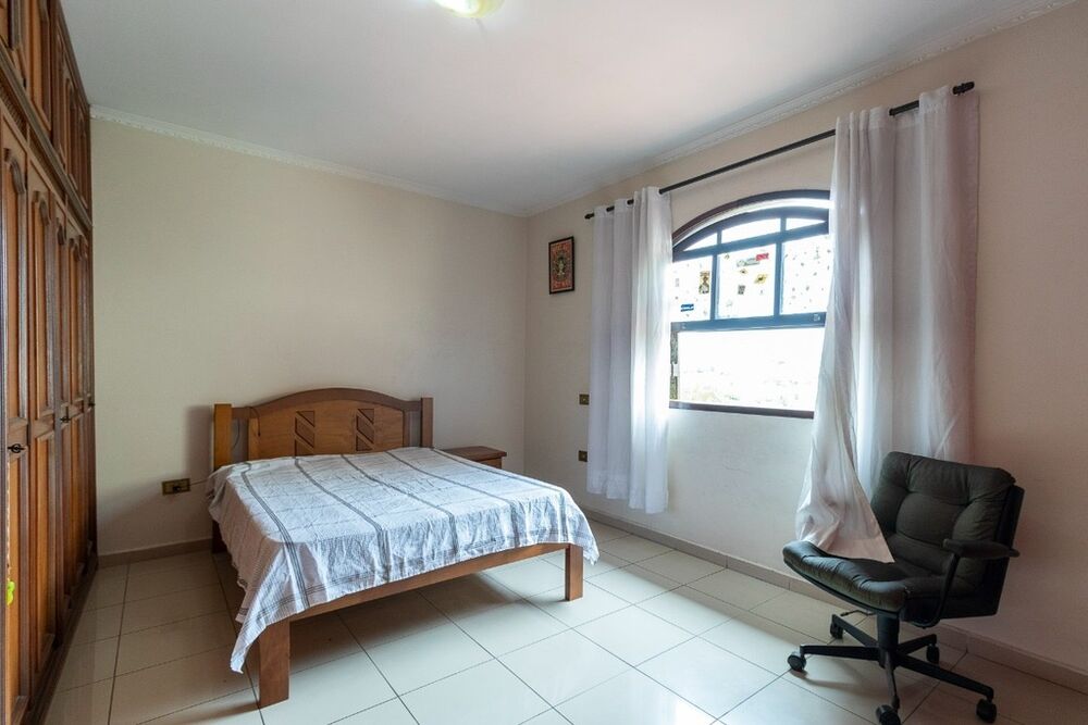 Casa, 3 quartos, 222 m² - Foto 3