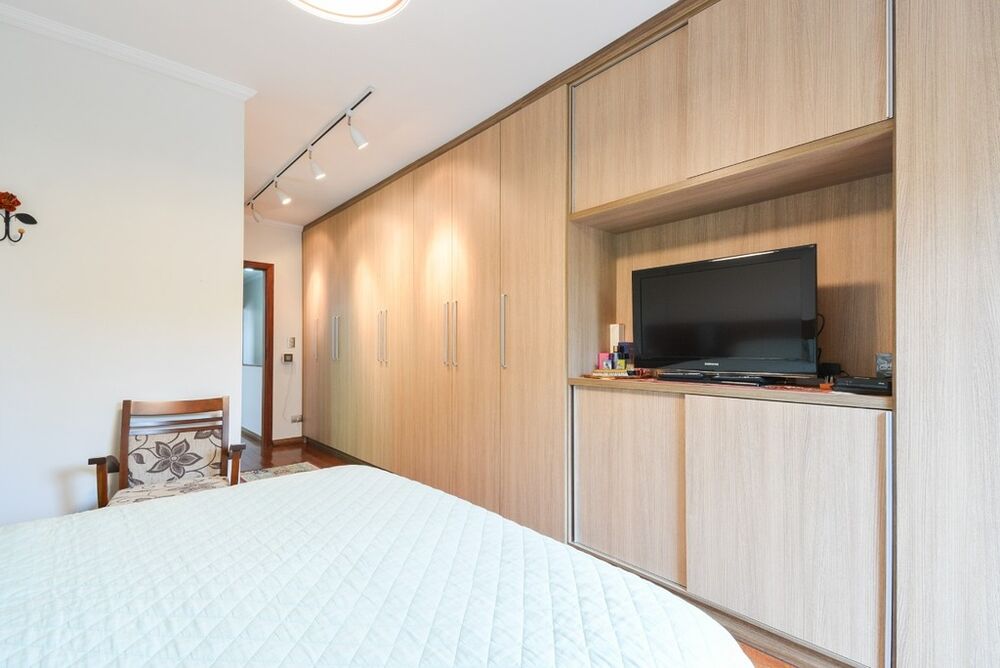 Casa à venda com 3 quartos, 244m² - Foto 10