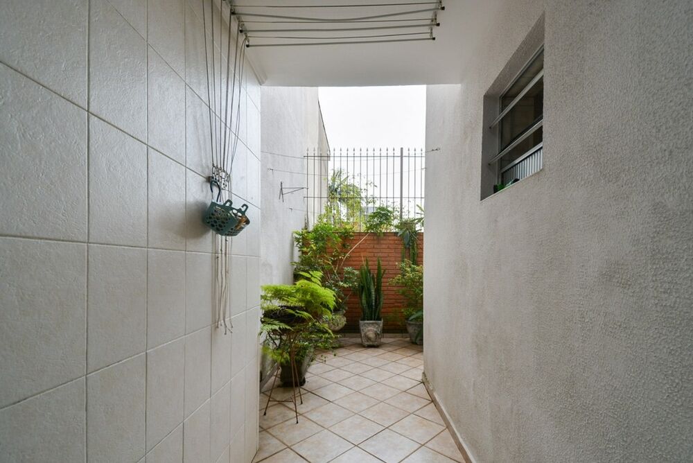 Casa à venda com 3 quartos, 244m² - Foto 4