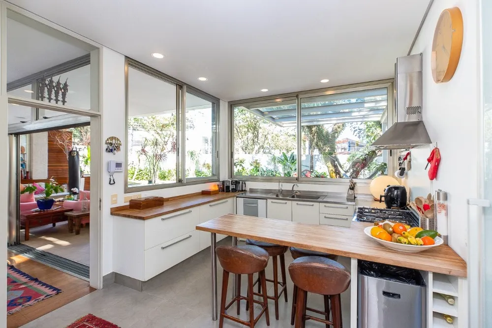 Casa, 4 quartos, 350 m² - Foto 1