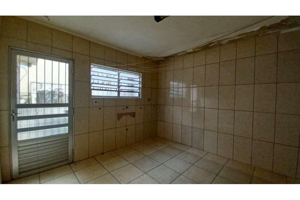 Casa, 2 quartos, 180 m² - Foto 1