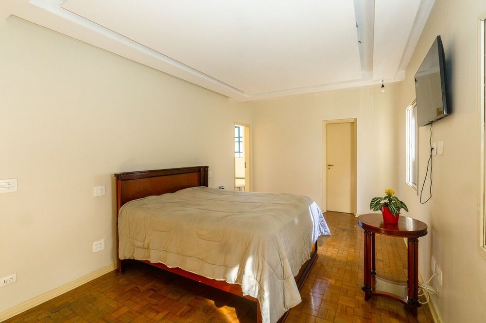 Casa, 3 quartos, 288 m² - Foto 1