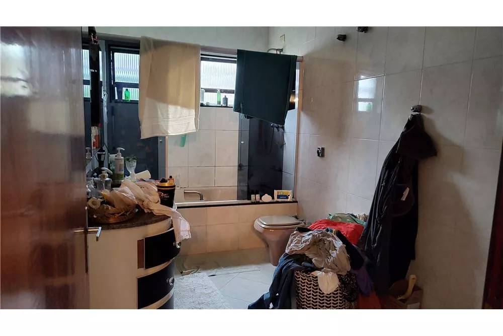 Casa à venda com 4 quartos, 245m² - Foto 10